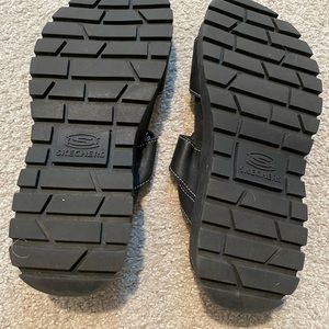 Women’s Sketchers Size 8 black sandals